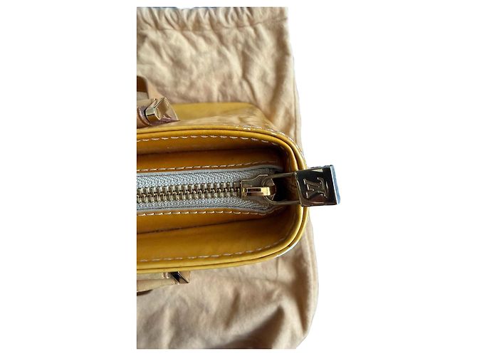 Louis Vuitton – Houston Monogram Vernis Giallo - vista 7