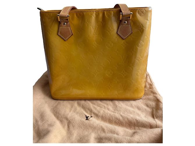Louis Vuitton – Houston Monogram Vernis Giallo - vista 9