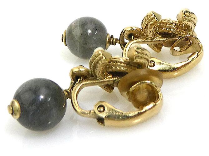 Orecchini a clip Chanel oro bianchi e marroni Marrone Bianco D'oro - vista 4