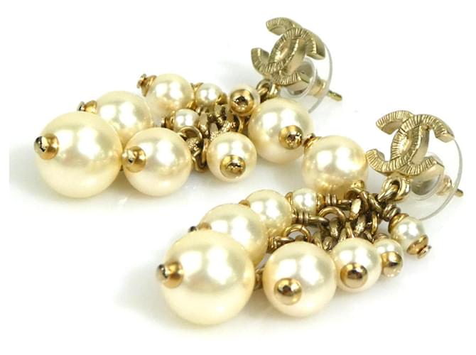 Orecchini a perno Coco Mark di Chanel D'oro Bianco sporco - vista 3