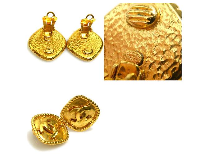 Orecchini a clip in metallo dorato Chanel Coco Mark D'oro - vista 5