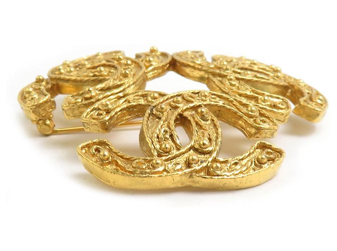 Spilla in oro Triple Coco Mark di CHANEL D'oro - vista 3