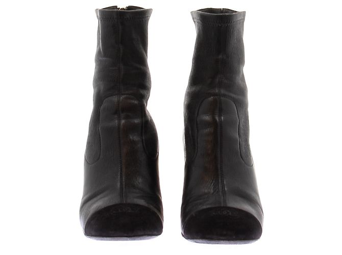 Chanel Stivaletti in camoscio nero con tacchi dorati - vista 4