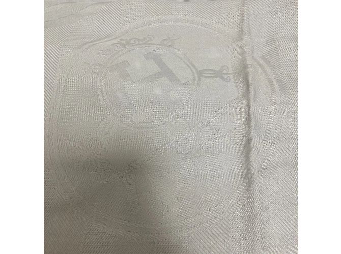 Stola in cashmere e seta New Libris di Hermès Marrone - vista 6