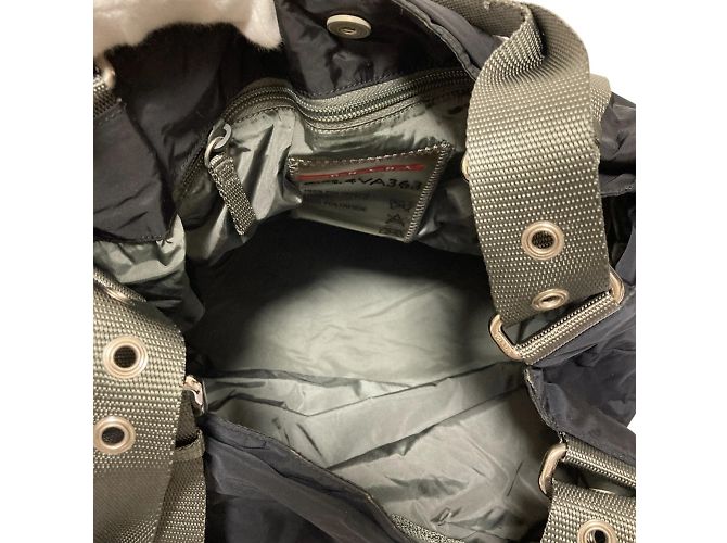 Borsa tote in nylon nero Prada Sport - vista 7
