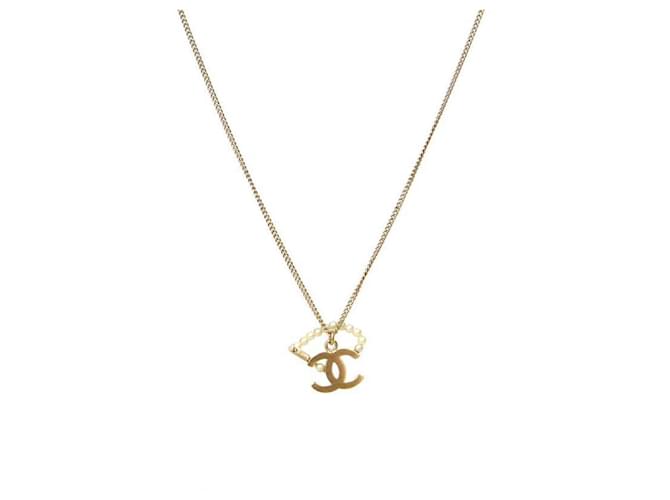 Chanel Colar de Ouro CC com Pérolas Dourado - vista 2