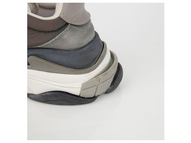 Balenciaga Triple Sneakers Taglia Marrone - vista 13
