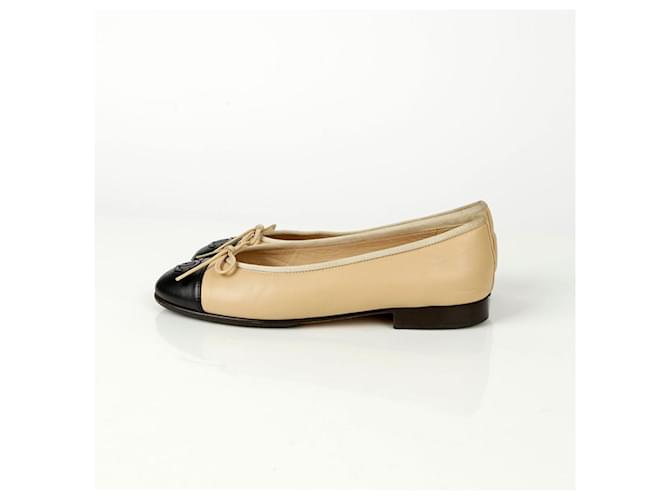 Chanel Scarpe basse bicolore Nero - vista 4