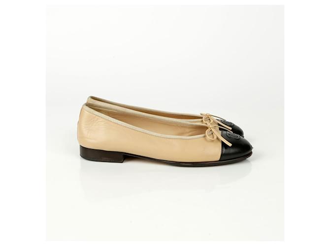 Chanel Scarpe basse bicolore Nero - vista 7