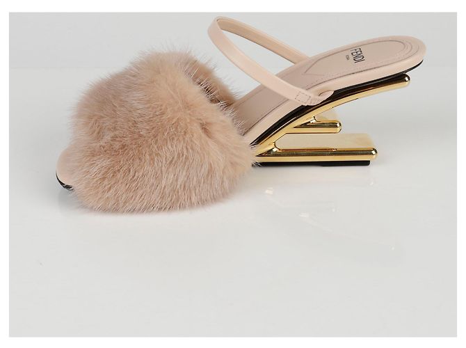 Fendi Erste Hochhackige Sandalen aus Nerz Größe Pink - Ansicht 3