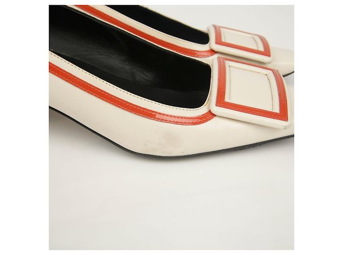 Roger Vivier Décolleté Bibi Lou Bell Bianco - vista 3