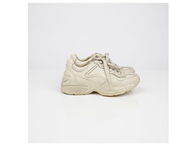 Gucci Sneakers Dirty Rayton Bianco - vista 2