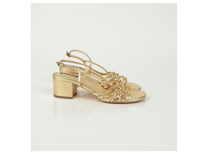 Chanel Sandali con cinturino logo CC Taglia D'oro - vista 6