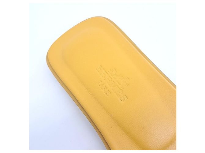 Sandali Hermès Oran in pelle giallo - vista 6