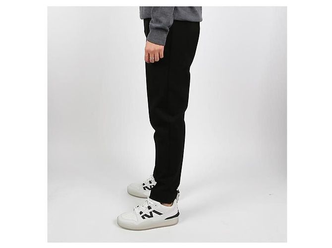 Prada Pantaloni Slim Fit in Gabardine Nero - vista 11