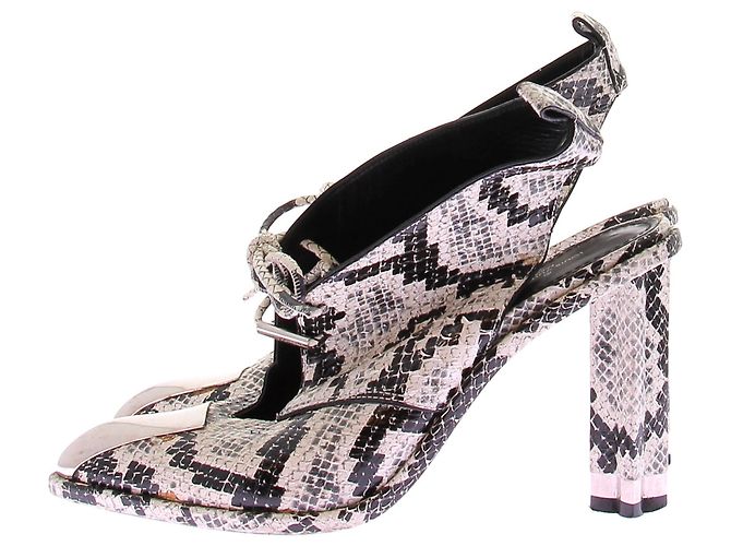 Louis Vuitton Décolleté in pitone bianco e nero - vista 3