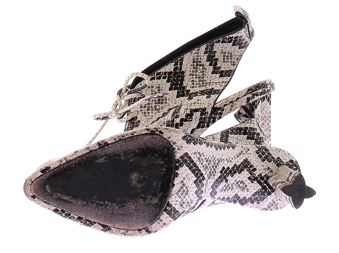 Louis Vuitton Décolleté in pitone bianco e nero - vista 7