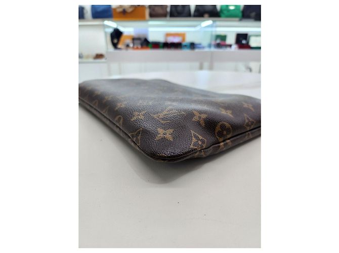 Louis Vuitton Clutch in tela monogramma Marrone - vista 16