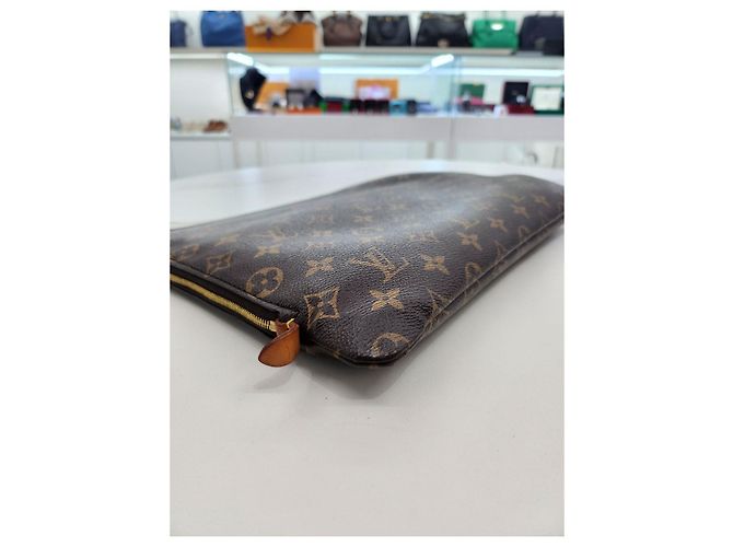 Louis Vuitton Clutch in tela monogramma Marrone - vista 17