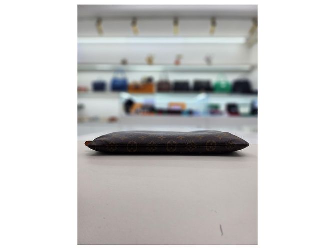 Louis Vuitton Clutch in tela monogramma Marrone - vista 7