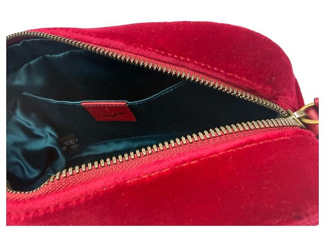 Gucci Piccola borsa a spalla in velluto rosso ibisco - vista 7