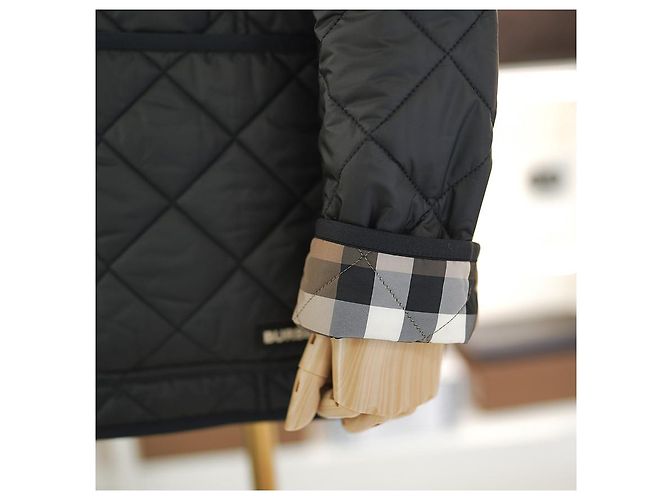 Burberry Dalry Steppjacke aus Polyester in Schwarz - Ansicht 10