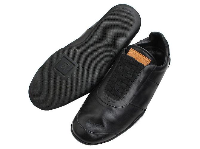 Louis Vuitton Mocassini in pelle nera per uomini Nero - vista 3