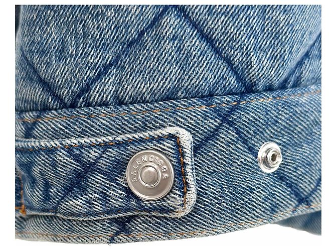 Day Balenciaga Übergroße gesteppte Denim-Truckerjacke Blau - Ansicht 6