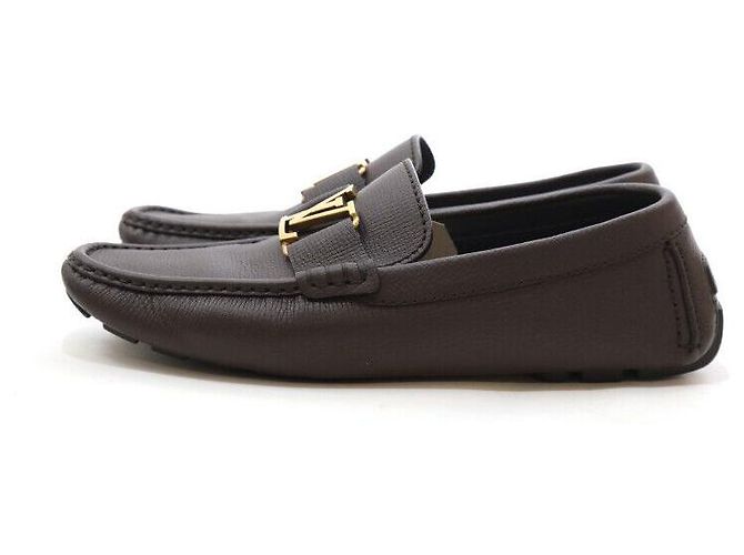 Louis Vuitton Mocassin en cuir de conduite avec logo doré Taille - vue 3