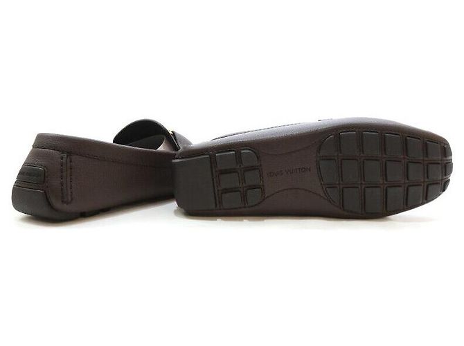 Louis Vuitton Mocassin en cuir de conduite avec logo doré Taille - vue 5
