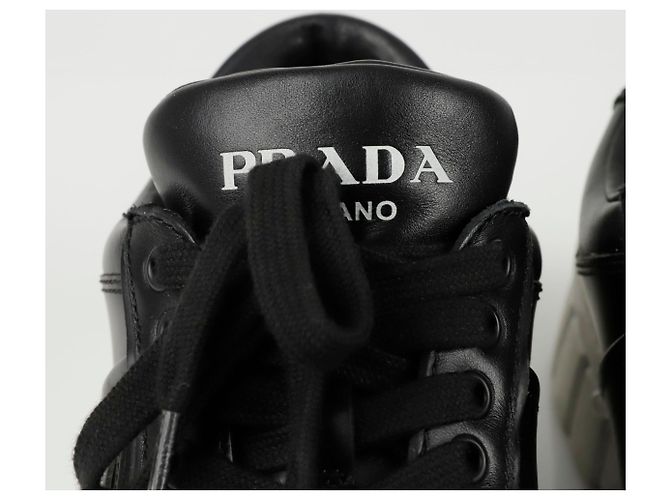 Prada Baskets avec logo triangle Noir - vue 11