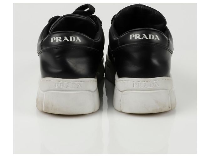 Prada Baskets avec logo triangle Noir - vue 12