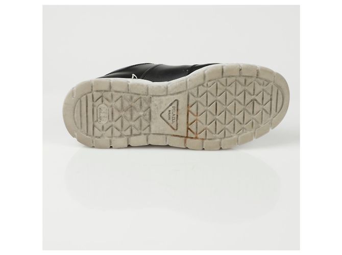 Prada Baskets avec logo triangle Noir - vue 8