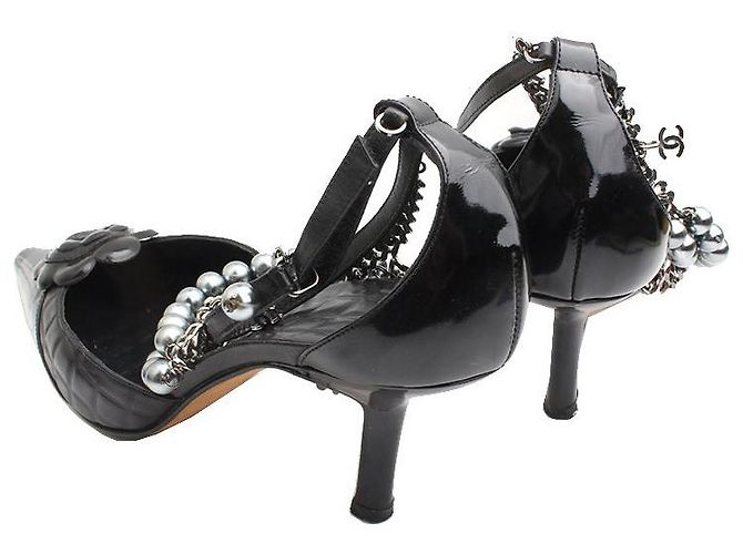 Chanel Scarpe T-Strap Camelia Perla Nera Nero - vista 4