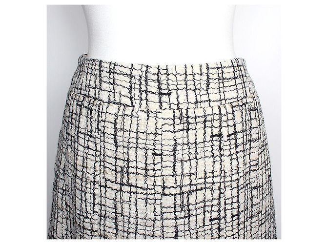 Chanel Falda de tweed negro marfil Blanco - vista 4