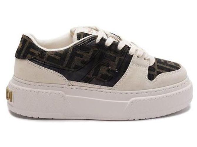Fendi Sneakers basse in suede con piattaforma Match - vista 4
