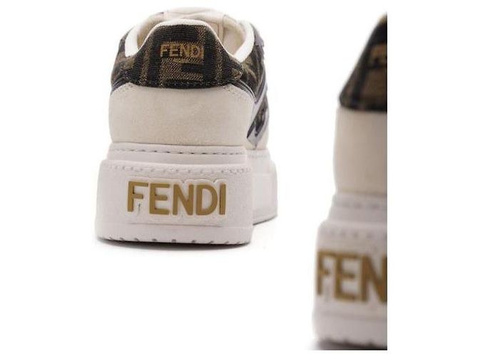 Fendi Sneakers basse in suede con piattaforma Match - vista 6