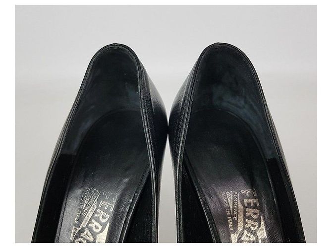 Salvatore Ferragamo Scarpe aperte in pelle nera per donne Nero - vista 6