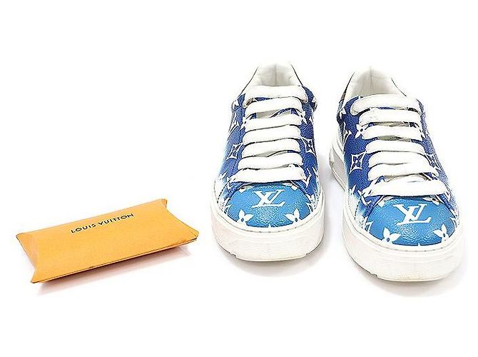 Louis Vuitton Sneakers da Donna Escale in Tela Monogram Blu - vista 2