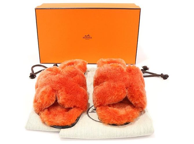 Hermès Sandali Oran in shearling arancione per donne - vista 2