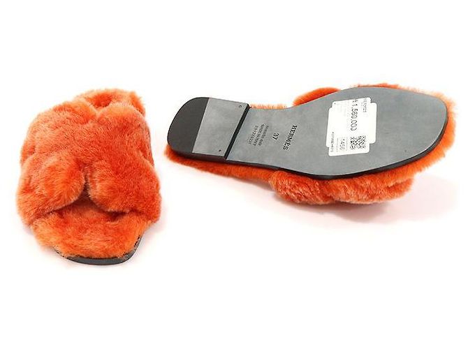 Hermès Sandali Oran in shearling arancione per donne - vista 6
