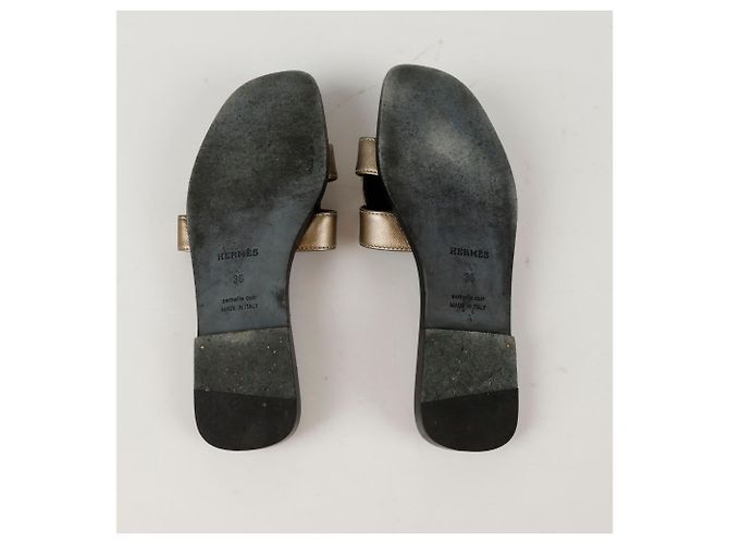 Sandali Hermès Oran Bronzo Pelle Epsom 36 D'oro - vista 10