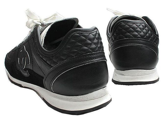 Classique Chanel Baskets Noires et Blanches - vue 4