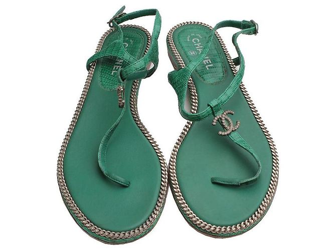 Chanel Infradito verdi con logo CC Verde - vista 2