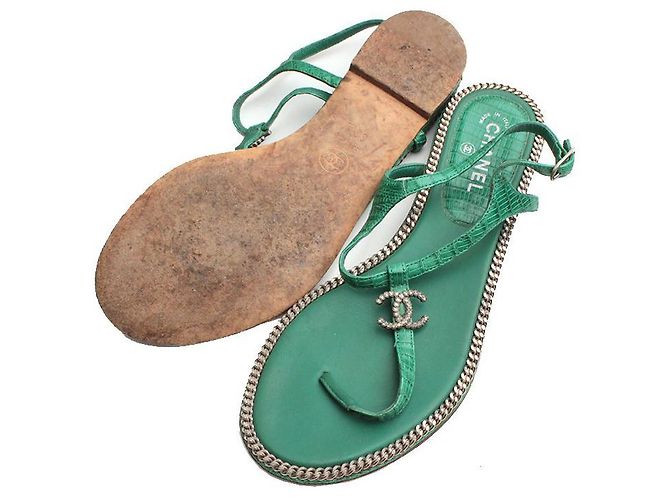 Chanel Infradito verdi con logo CC Verde - vista 3