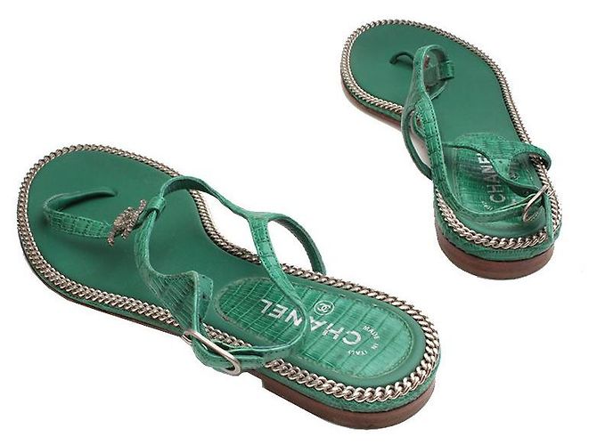 Chanel Infradito verdi con logo CC Verde - vista 4