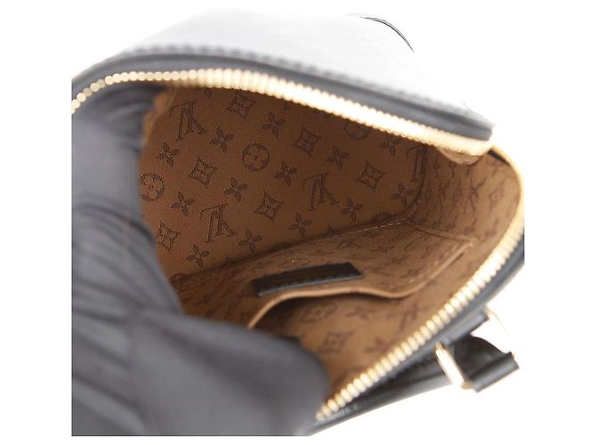 Louis Vuitton Zaino Alma Nero - vista 10