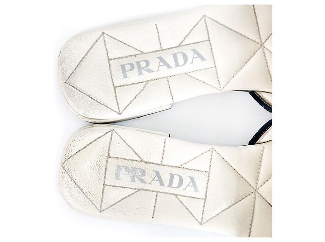Prada Pantofole scivolose in tessuto con logo ricamato Viar per donne Bianco - vista 12