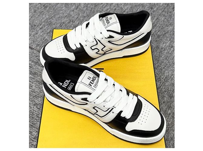 Fendi Sneakers basse in pelle con lettering logo AOMN Nero - vista 16