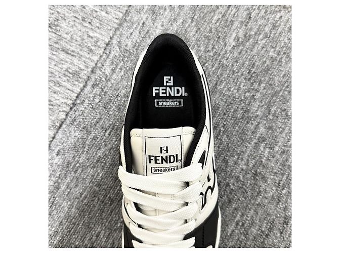 Fendi Sneakers basse in pelle con lettering logo AOMN Nero - vista 21